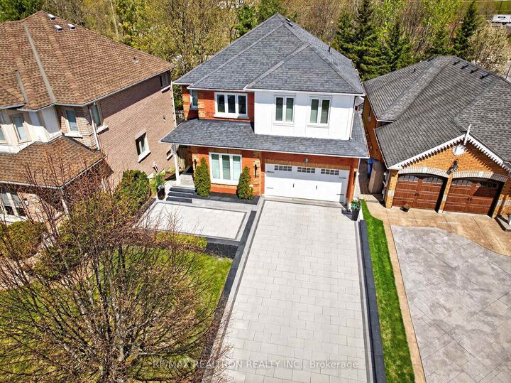 5 Yvonne Place — photo 1