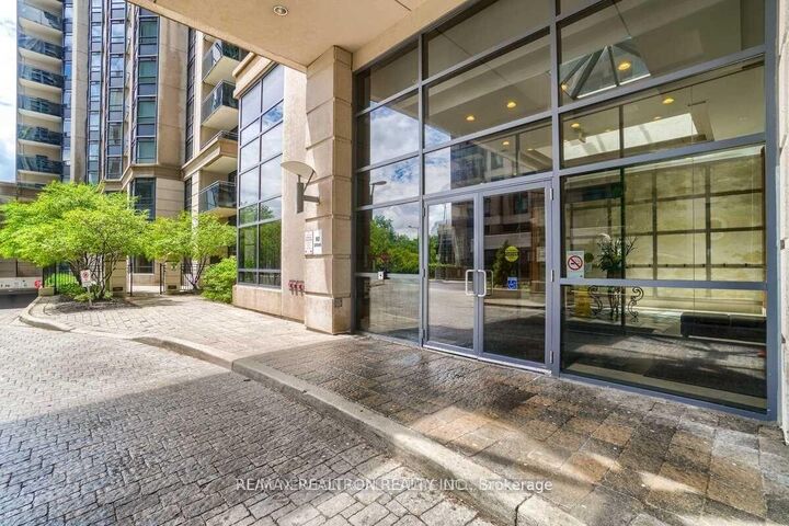Property Photo: 153 Beecroft Road 1709 ON M2N 7C5