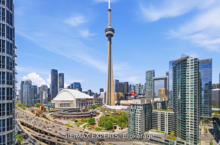 Property Photo:  208 Queens Quay W 2011  ON M5J 2Y5 