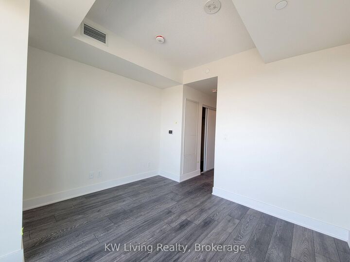Property Photo: 188 Fairview Mall Drive 1105 ON M2J 0H7