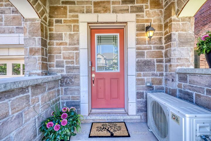 Property Photo: 486 Silver Maple Road ON L6H 3P6