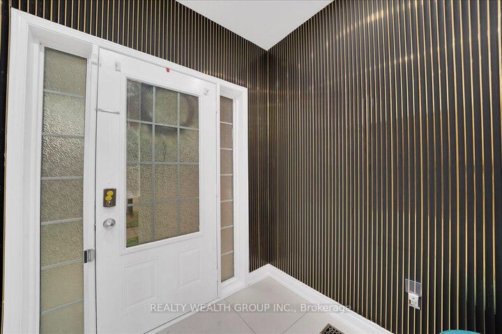 Property Photo:  40 Clowes Street  ON L1Z 0K9 