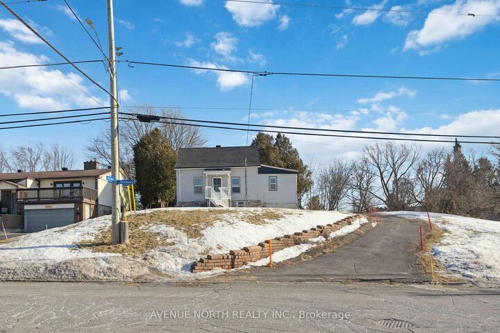 Property Photo: 6958 Notre Dame Street ON K1C 1H7