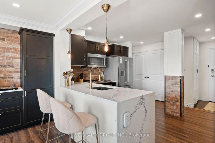 Property Photo: 1255 Commissioners Road W 408 ON N6K 3N5