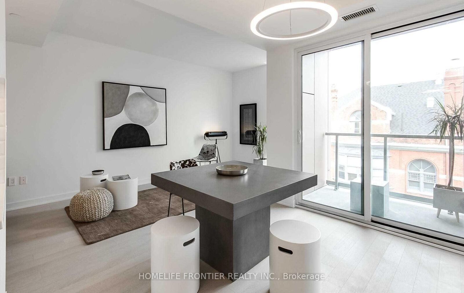 Property Photo:  106 Dovercourt Road 517  ON M6J 0G4 