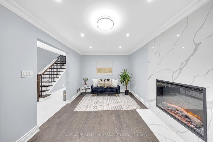 Property Photo:  95 Rotherglen N Road N  ON L1T 1T4 