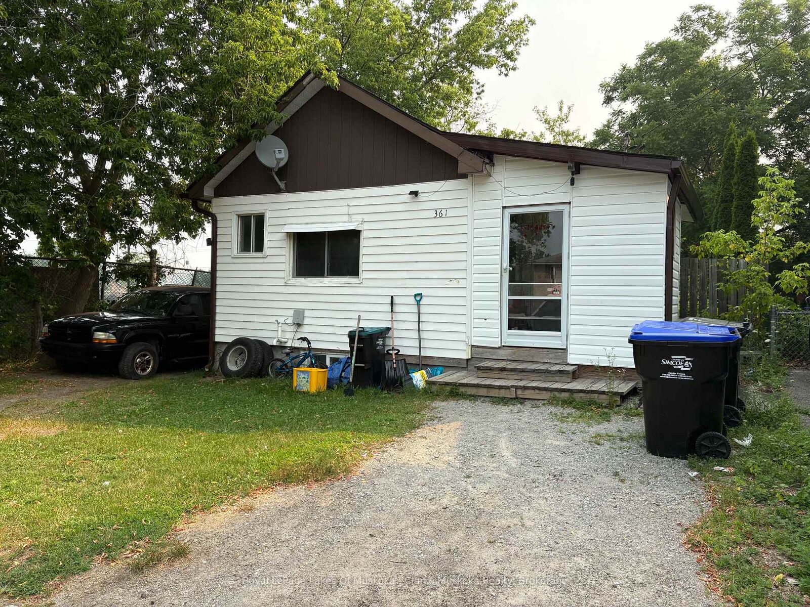 Property Photo: 361 Fitton Street ON L4R 2T4