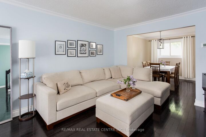 289 Archdekin Drive — photo 1