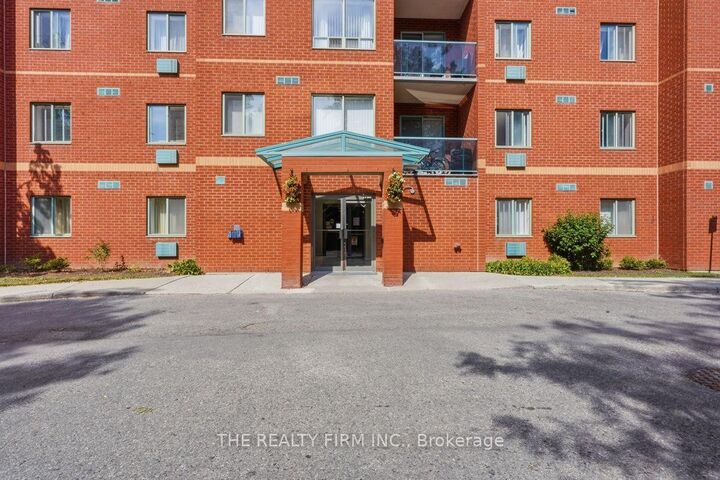 Property Photo:  76 Base Line Road W 904  ON N6J 4X6 