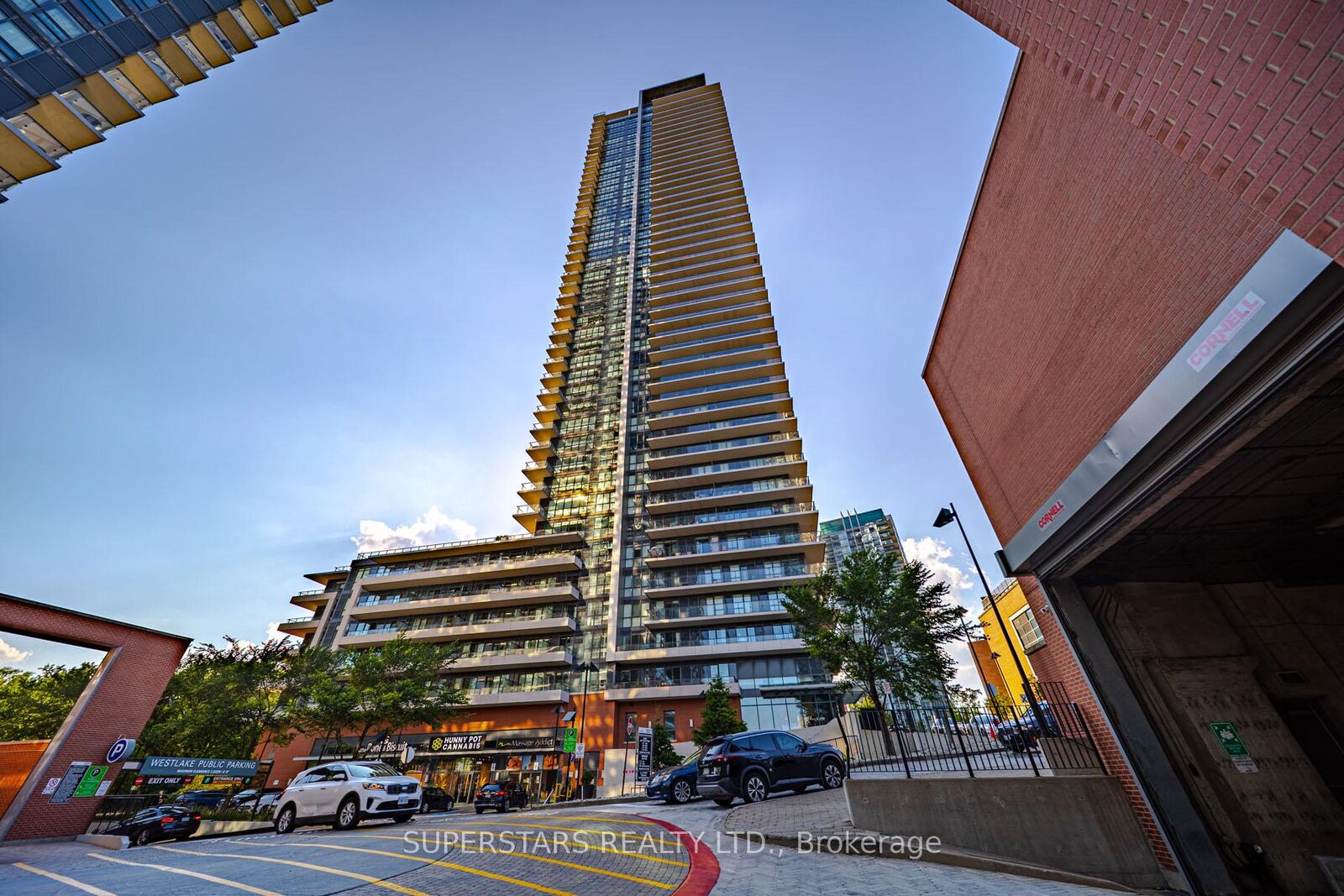 Property Photo: 10 Park Lawn Road 2409 ON M8V 0H9