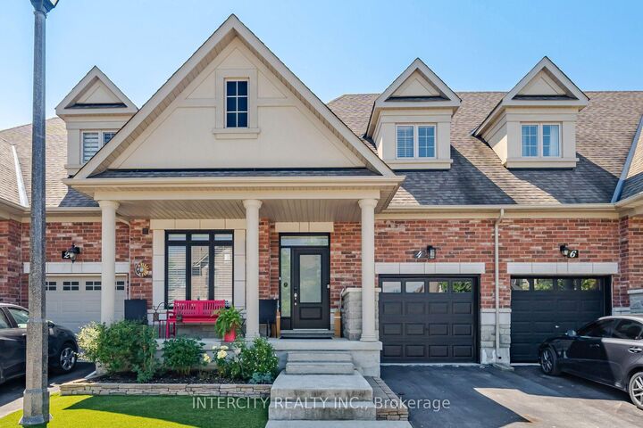 4 Petersen Place — photo 1