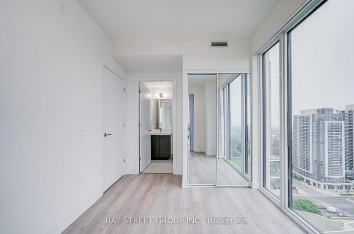 Property Photo: 5858 Yonge Street 2023 ON M2M 0C6