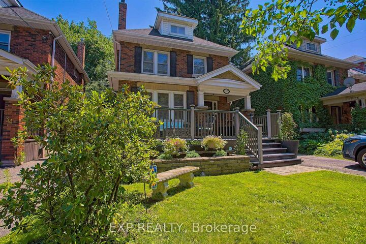 Property Photo:  32 Dalewood Crescent  ON L8S 4B6 