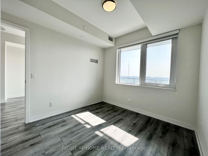 Property Photo: 15 Ellerslie Avenue 2301 ON M2N 0L7
