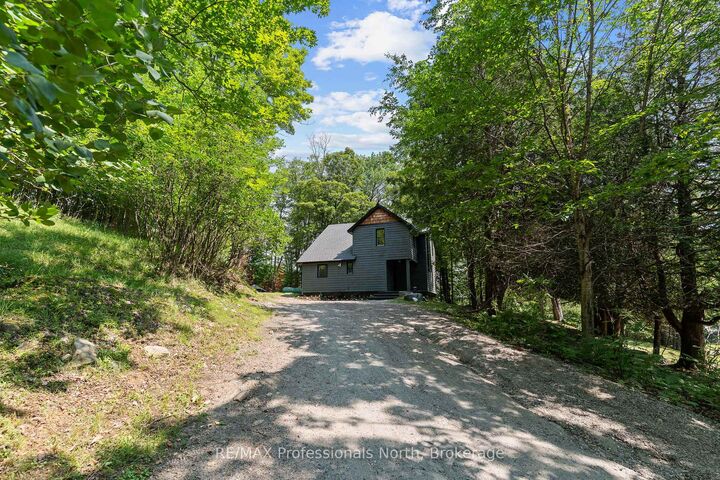 501 Mountain Street — photo 1