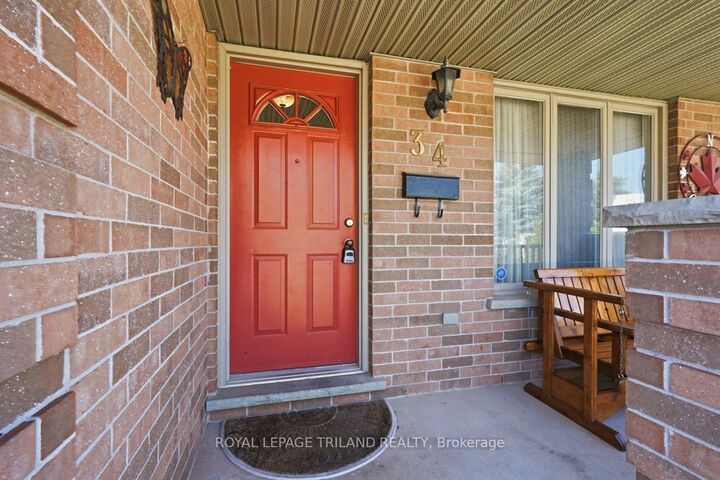 Property Photo:  34 Gerald Crescent  ON N5Z 5A4 