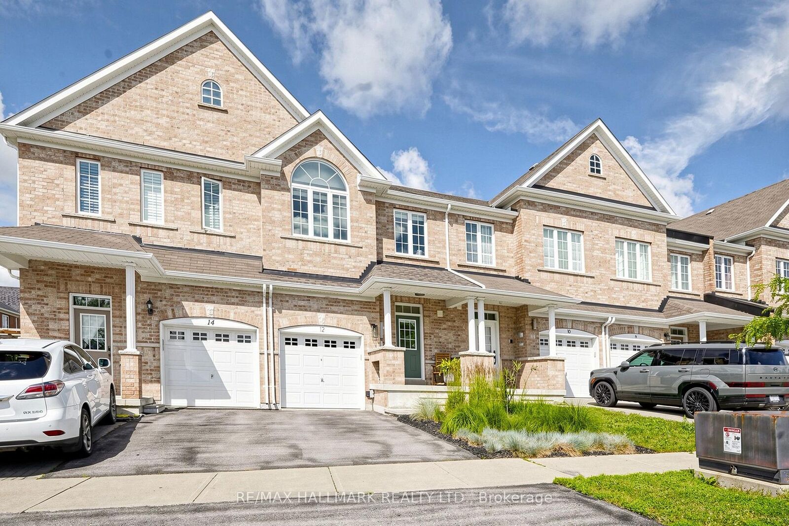 Property Photo:  12 Danpatrick Drive  ON L4S 2T1 
