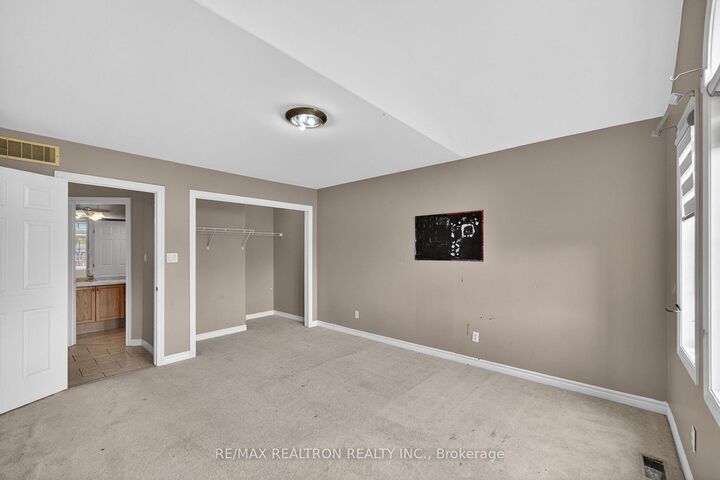 Property Photo:  20 Magnolia Court  ON K8P 5M7 