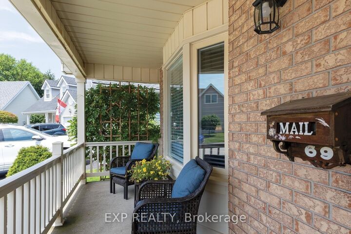 Property Photo: 69 Hawkins Crescent ON N4G 5K7
