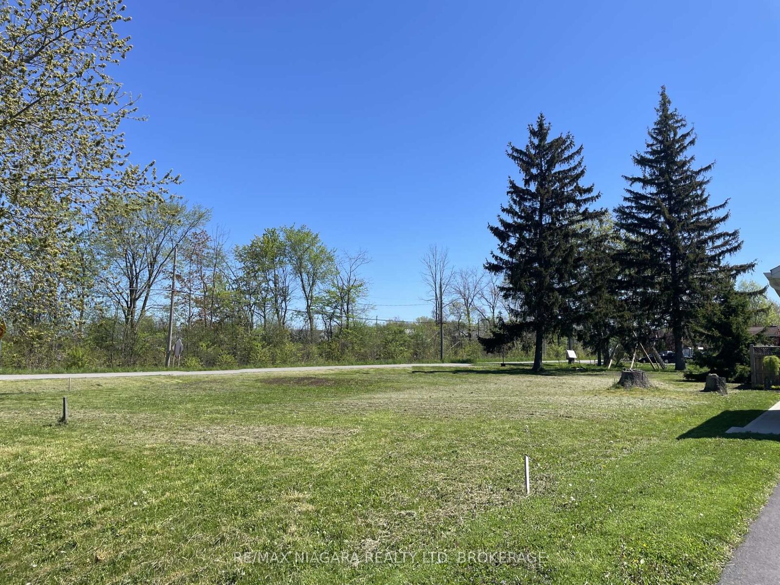 Property Photo:  0 Beechwood Avenue  ON L0S 1B0 