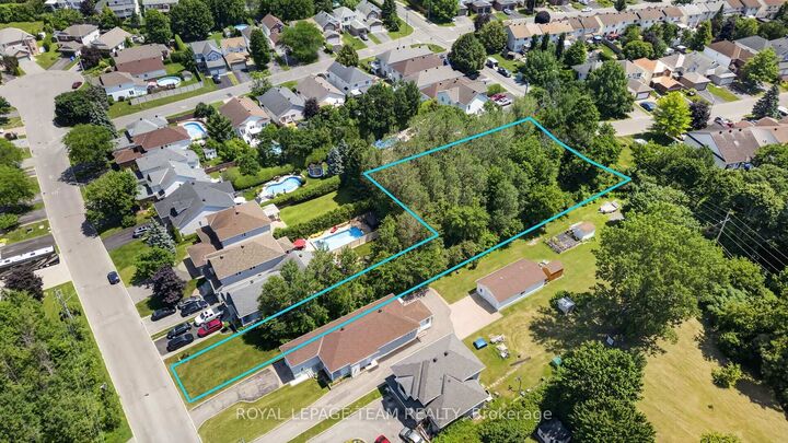 Property Photo:  6882C Edgar Brault Street  ON K1C 1L7 