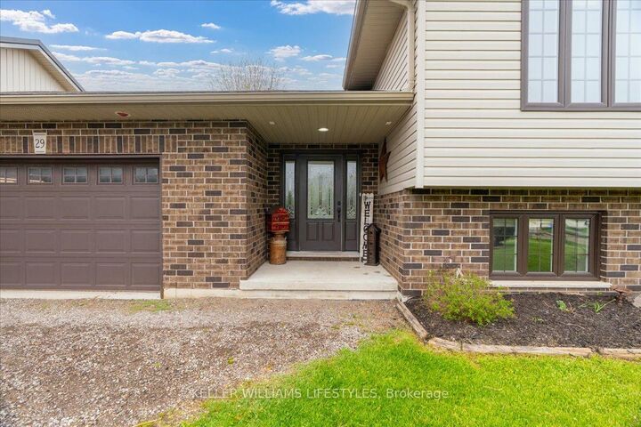 29 Wellington Street — photo 1
