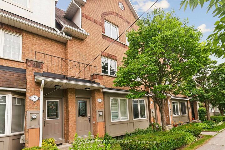 Property Photo: 25 Hedge End Road ON M1B 5Z4