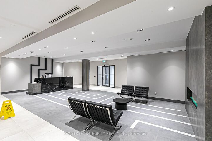 Property Photo: 3260 Sheppard Avenue E 710 ON M1T 3K3