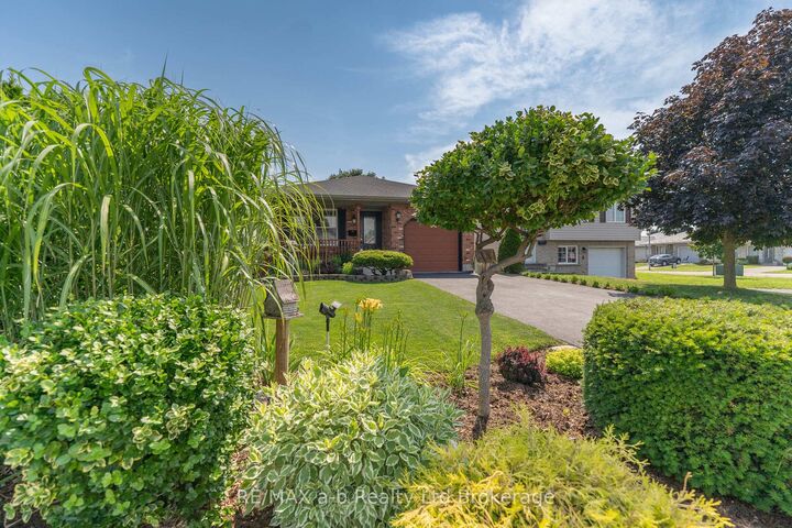 Property Photo: 10 Peach Street ON N4G 5N8