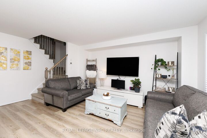 Property Photo: 7794 White Pine Crescent ON L2H 3R4