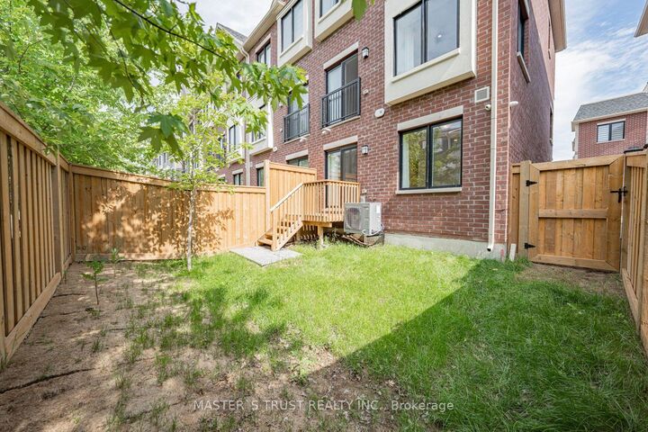 Property Photo:  110 Covington Crescent  ON L4A 4W8 