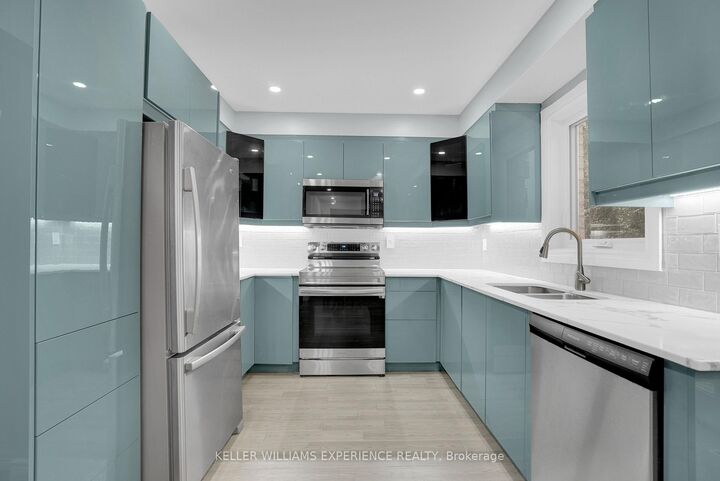 Property Photo:  60 Nicholson Drive  ON L4N 8L7 