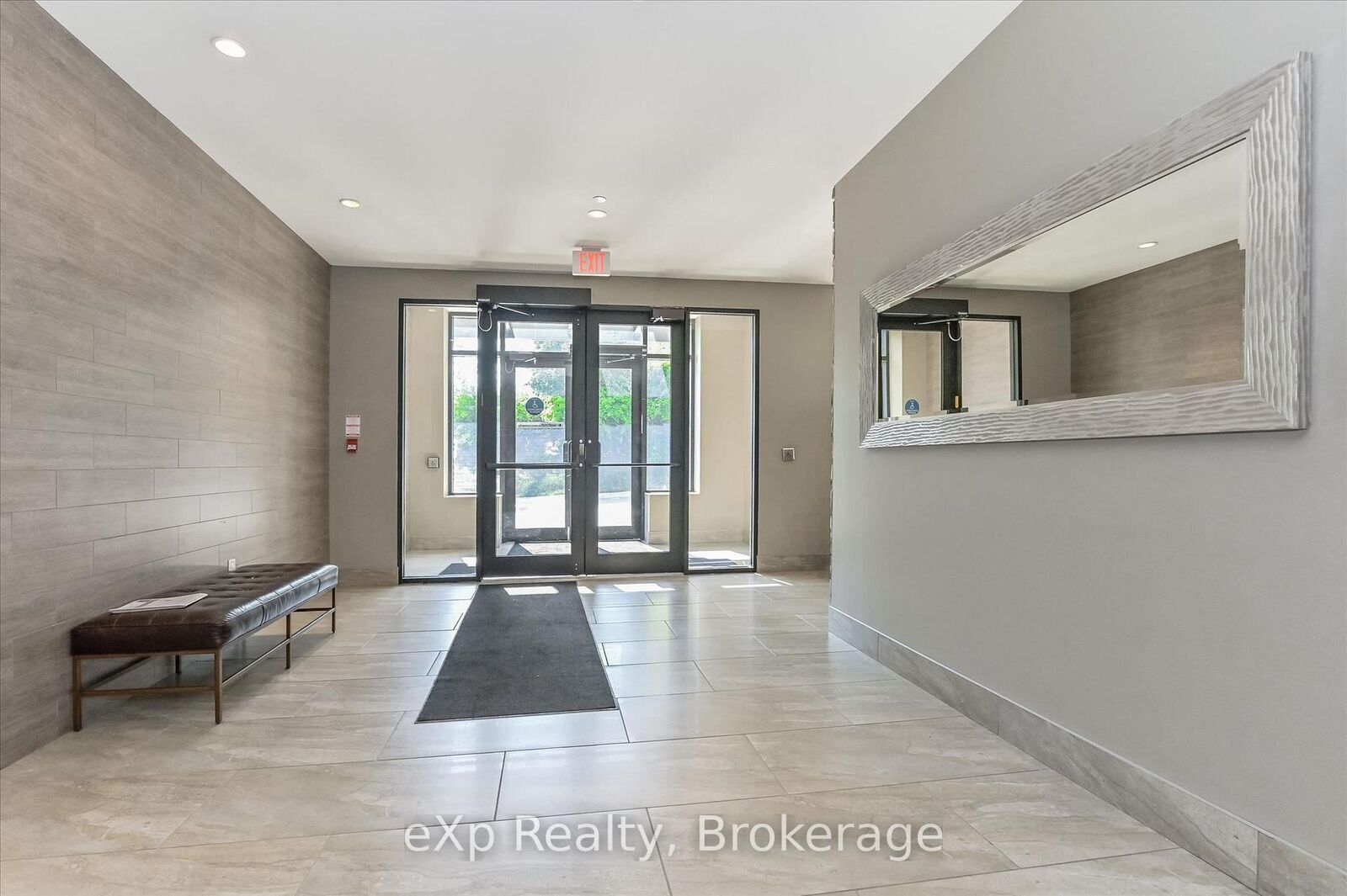 Property Photo:  160 Macdonell Street 308  ON N1H 0A9 