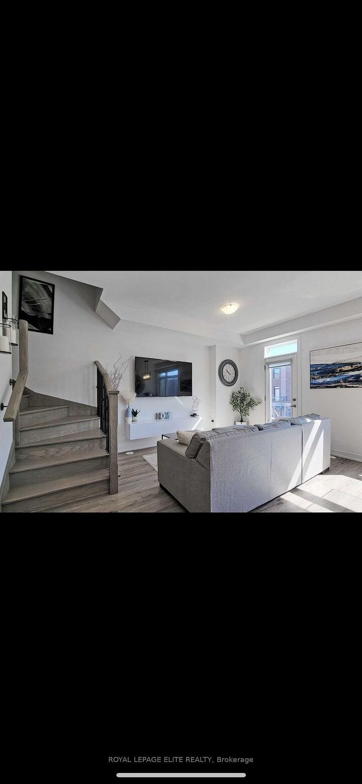 Property Photo:  14 Hearne Street E  ON L4L 0L9 