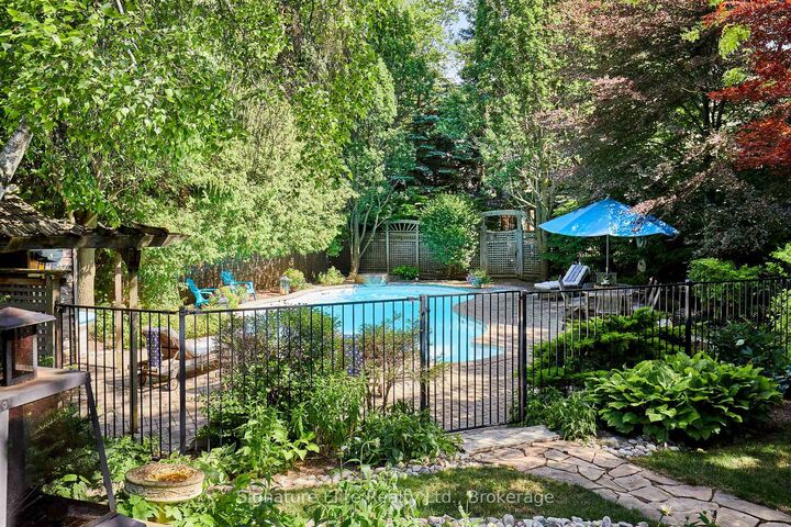 Property Photo: 1 Pine Ridge Drive ON M1M 2X2