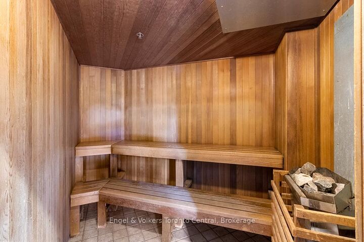 Photo de la propriété: 190 Jozo Weider Boulevard 423 ON L9Y 0V2