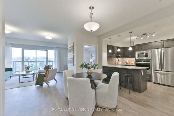 Property Photo:  440 William Graham Drive 403  ON L4G 7C7 