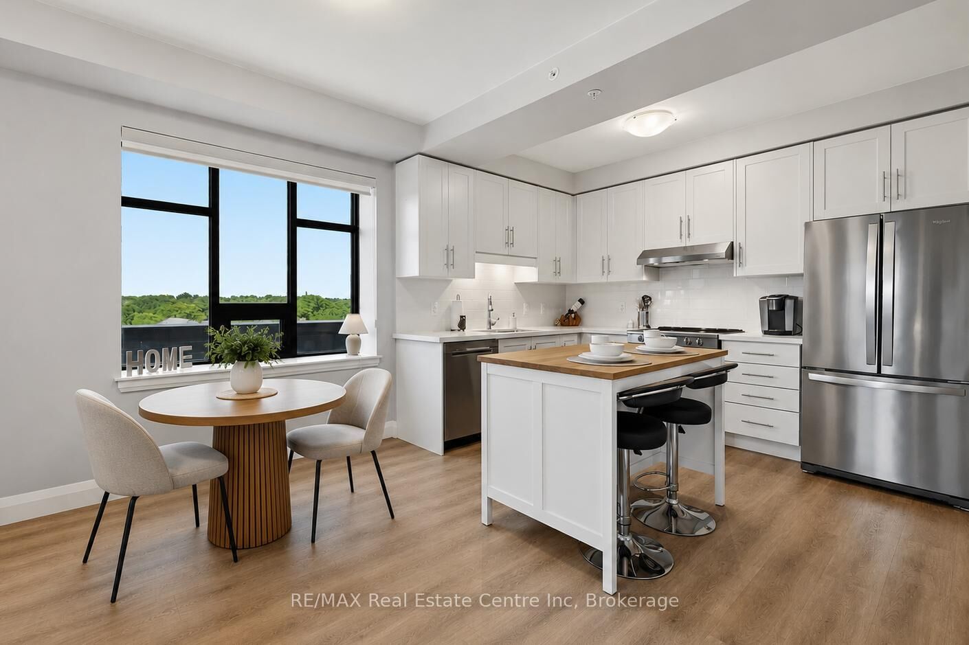 Property Photo:  30 Hamilton Street S 411  ON L8B 1V8 