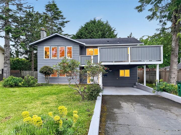4378 Torrington Pl — photo 1
