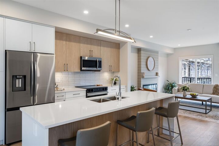 Property Photo: 1069 Arcadiawood Lane BC V9C 0V5