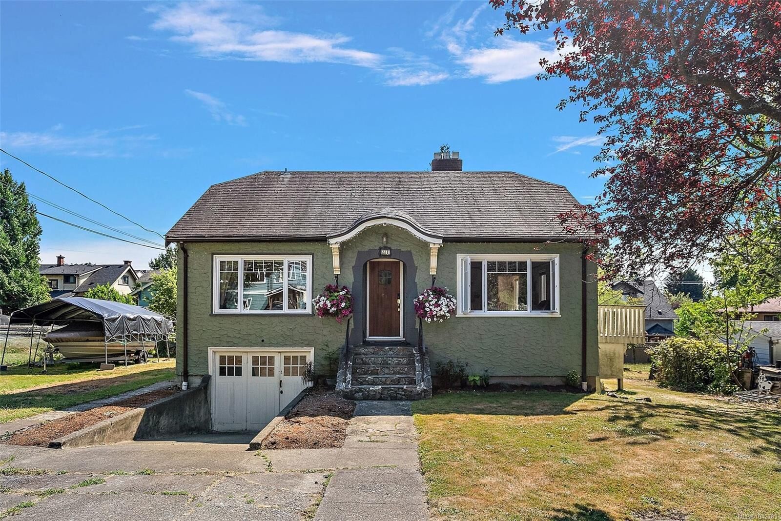 Property Photo: 81 Logan Ave BC V9A 1H4