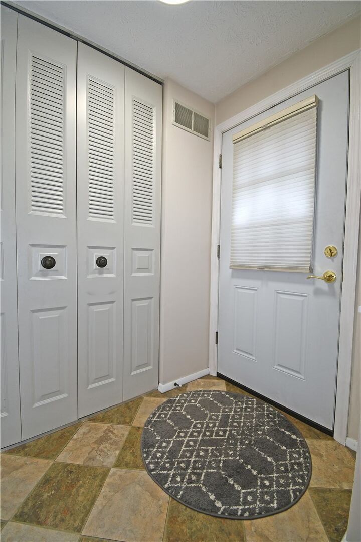 Property Photo:  308 Murrays Lane  PA 15234 