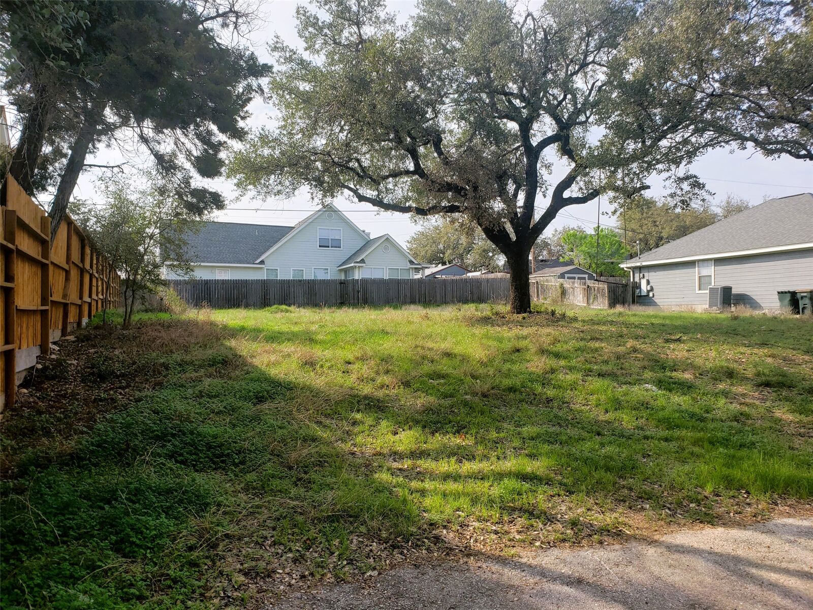 Property Photo: 1906 Crazyhorse Pass TX 78734