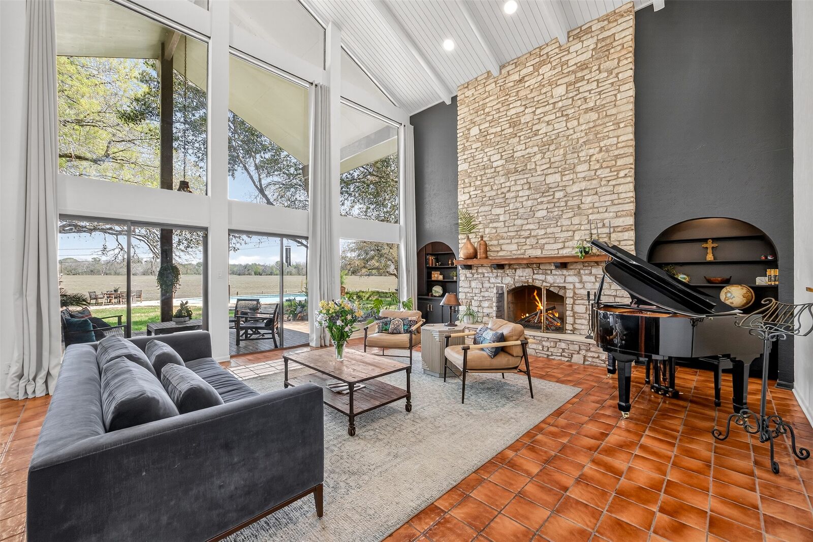 Property Photo: 201 S Contour Drive TX 78629