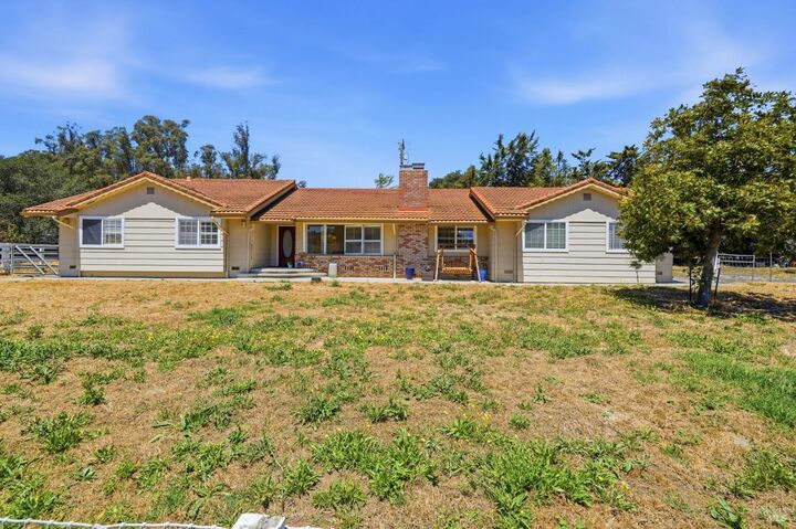 Property Photo:  397 W Railroad Avenue  CA 94931 