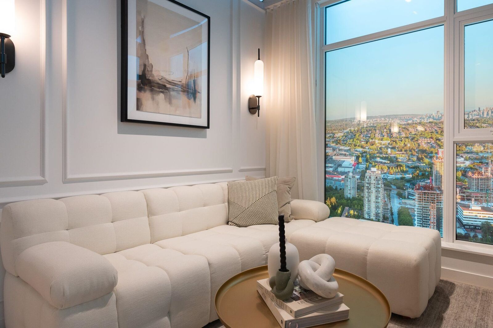 Property Photo: 4538 Dawson Street 1608 BC V5C 4C1