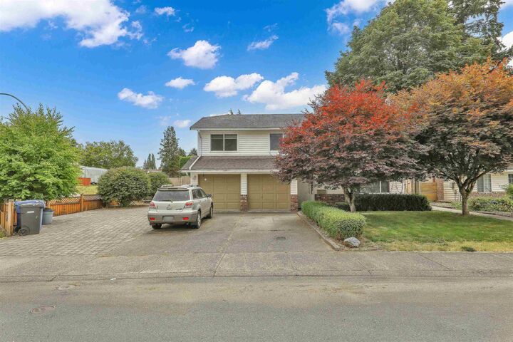Property Photo: 33234 Meadowlands Avenue BC V2S 6V1