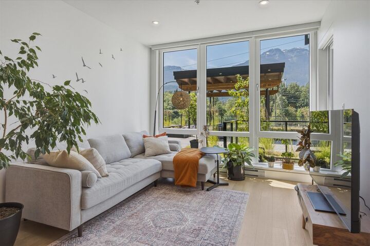 Property Photo: 1870 Dowad Drive 213 BC V8B 1C4