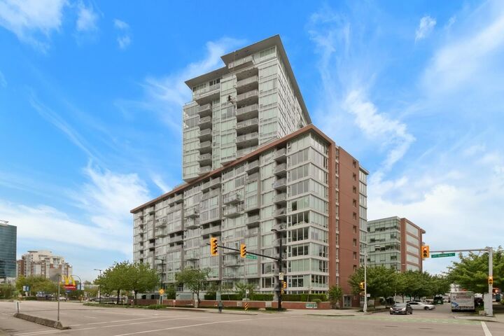 Property Photo:  1618 Quebec Street 2207  BC V6A 0C5 