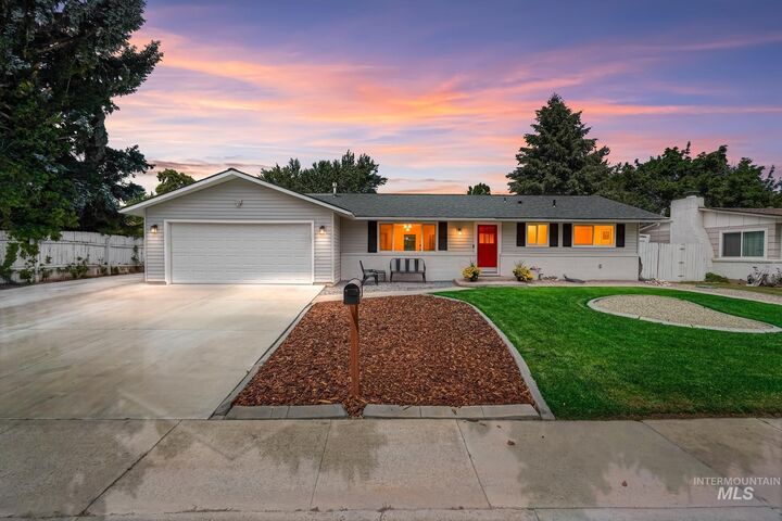 Property Photo: 3033 N Constantine St ID 83704